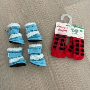 Suede Dog Boots blue/white ZipUp Sherpa Lined Set Of 4 Sz XS & dog socks